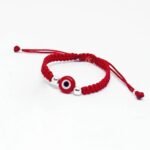 Pulsera tejida con hilo rojo - Imagen 3