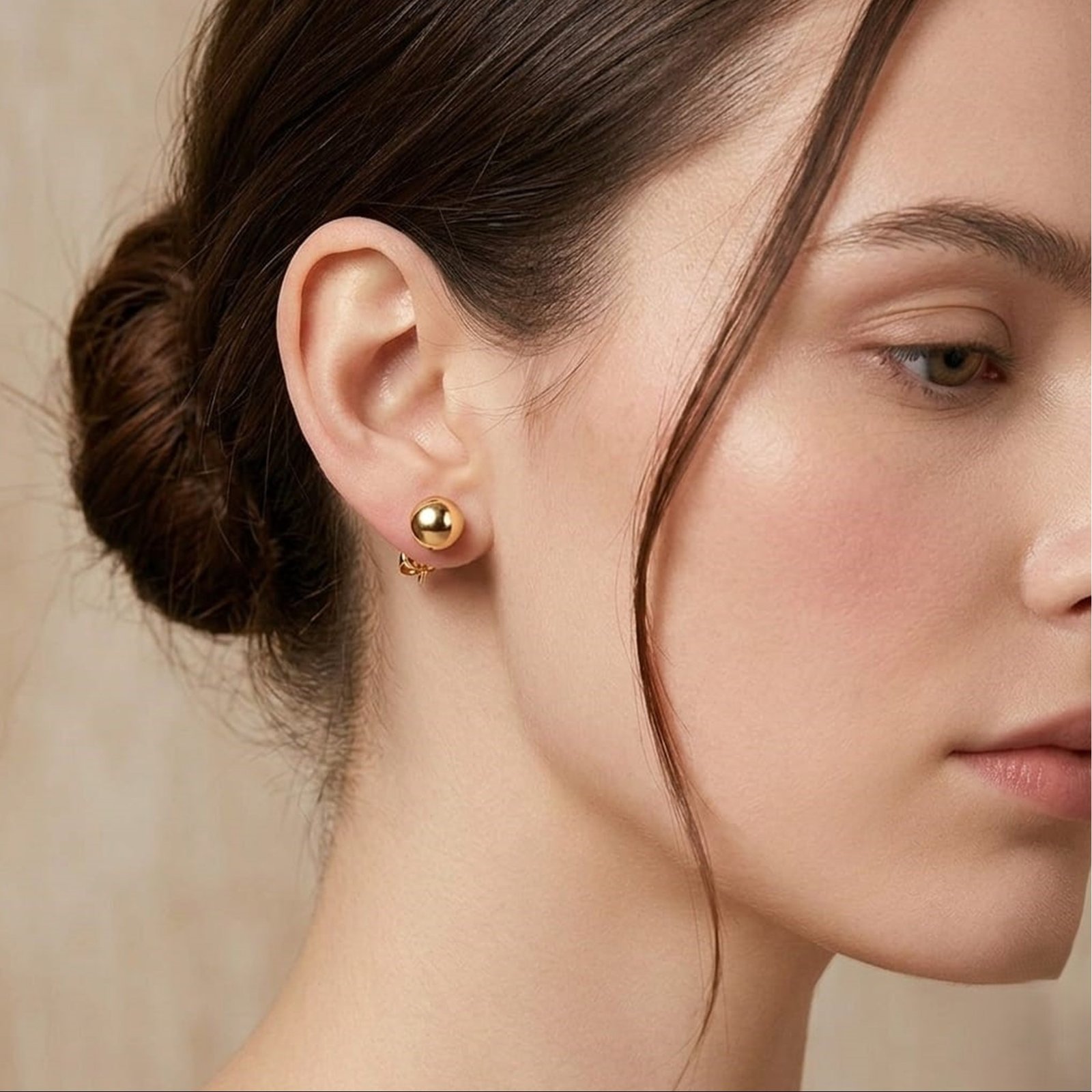 página12 ARETE BOLITA ENCHAPADO EN ORO 18K - Imagen 1